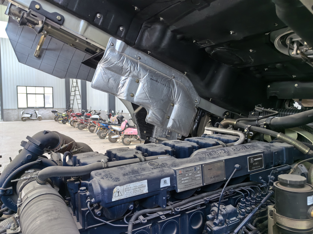 Shacman 340HP H3000 6x4 Tractor Click for Discount - Trekkvogn: bilde 4 Shacman 340HP H3000 6x4 Tractor Click for Discount - Trekkvogn: bilde 4