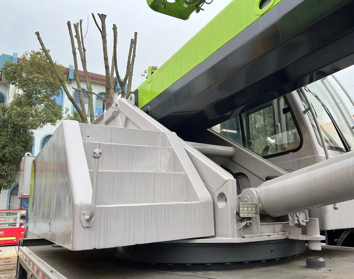 ZOOMLION Crane 33Ton - Allterrengkran: bilde 4 ZOOMLION Crane 33Ton - Allterrengkran: bilde 4