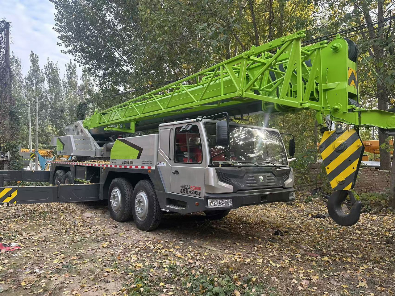 ZOOMLION Crane ZTC700V - Allterrengkran: bilde 1 ZOOMLION Crane ZTC700V - Allterrengkran: bilde 1