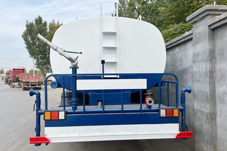 Howo Water Sprinkler Truck for Sale in Mali - Tankbil: bilde 3 Howo Water Sprinkler Truck for Sale in Mali - Tankbil: bilde 3