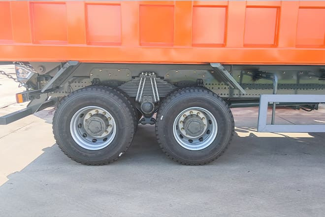 SINOTRUK Sinotruk Howo 8x4 Tipper Trucks for Sale in Ghana - Tippbil: bilde 4 SINOTRUK Sinotruk Howo 8x4 Tipper Trucks for Sale in Ghana - Tippbil: bilde 4
