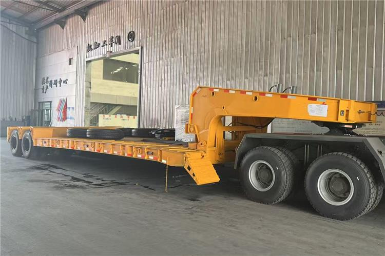 TITAN 2 Axle Detachable Gooseneck Trailer for Sale In Jamaica - Lavloader semitrailer: bilde 1 TITAN 2 Axle Detachable Gooseneck Trailer for Sale In Jamaica - Lavloader semitrailer: bilde 1