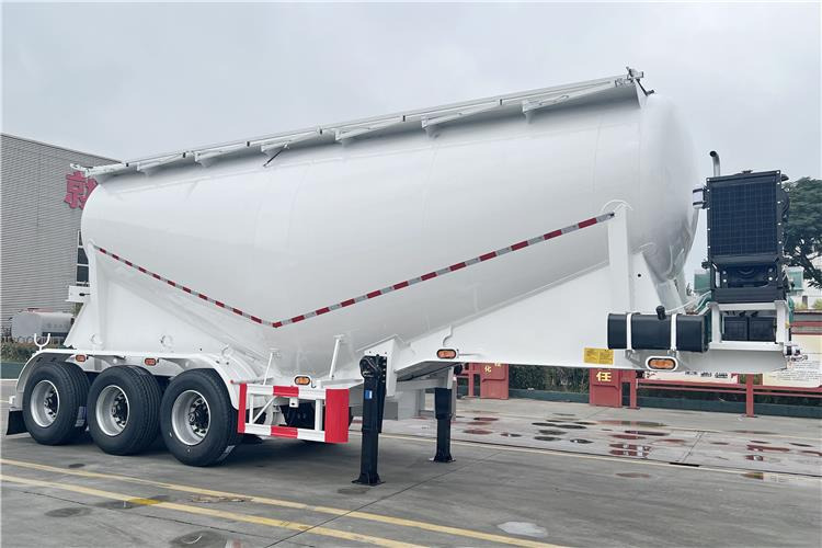 TITAN 30cbm Dry Bulker Cement Tanker Trailer with Air Suspension for Sale In Zambia - Tanksemi: bilde 1 TITAN 30cbm Dry Bulker Cement Tanker Trailer with Air Suspension for Sale In Zambia - Tanksemi: bilde 1