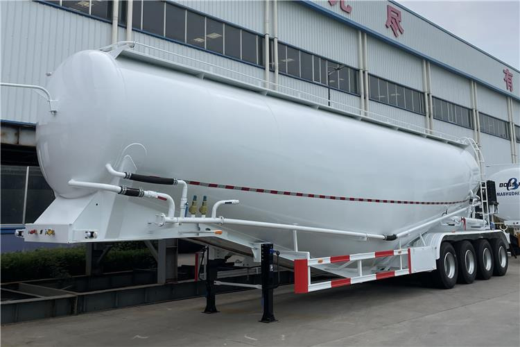 TITAN 4 Axle Bulker Cement Tanker Trailer for Sale In Zambia - Tanksemi: bilde 1 TITAN 4 Axle Bulker Cement Tanker Trailer for Sale In Zambia - Tanksemi: bilde 1