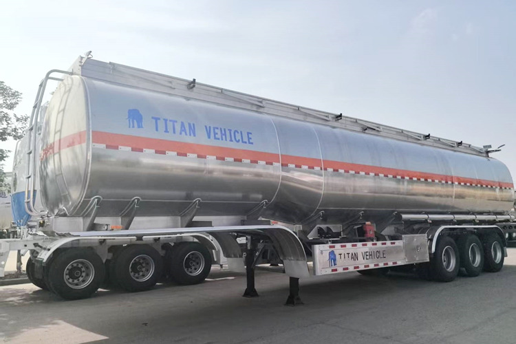 TITAN Aluminum Fuel Tanker Trailer for Sale in Saudi Arabia - Tanksemi: bilde 1 TITAN Aluminum Fuel Tanker Trailer for Sale in Saudi Arabia - Tanksemi: bilde 1