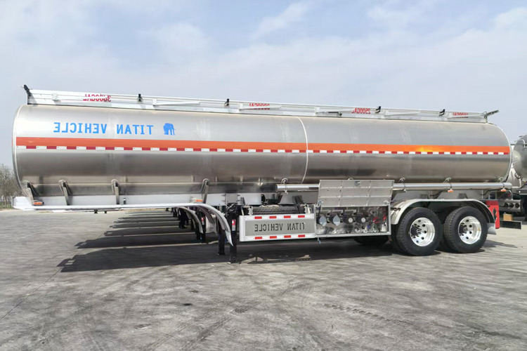 TITAN Aluminum Tanker Trailer for Sale in Malawi - Tanksemi: bilde 3 TITAN Aluminum Tanker Trailer for Sale in Malawi - Tanksemi: bilde 3
