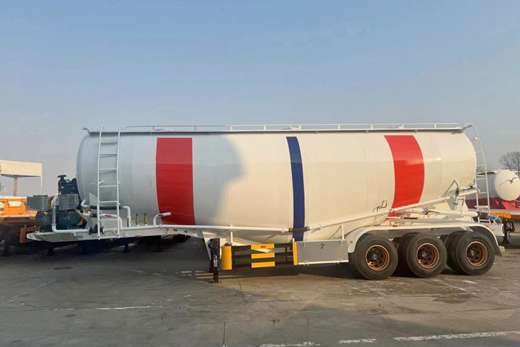 TITAN Bulk Cement Tank Truck for Sale in Tanzania - Tanksemi: bilde 2 TITAN Bulk Cement Tank Truck for Sale in Tanzania - Tanksemi: bilde 2