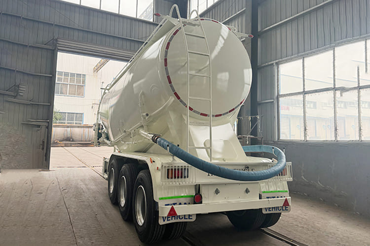 TITAN Dry Bulk Tanker Trailer for Sale in Saudi Arabia - Tanksemi: bilde 4 TITAN Dry Bulk Tanker Trailer for Sale in Saudi Arabia - Tanksemi: bilde 4