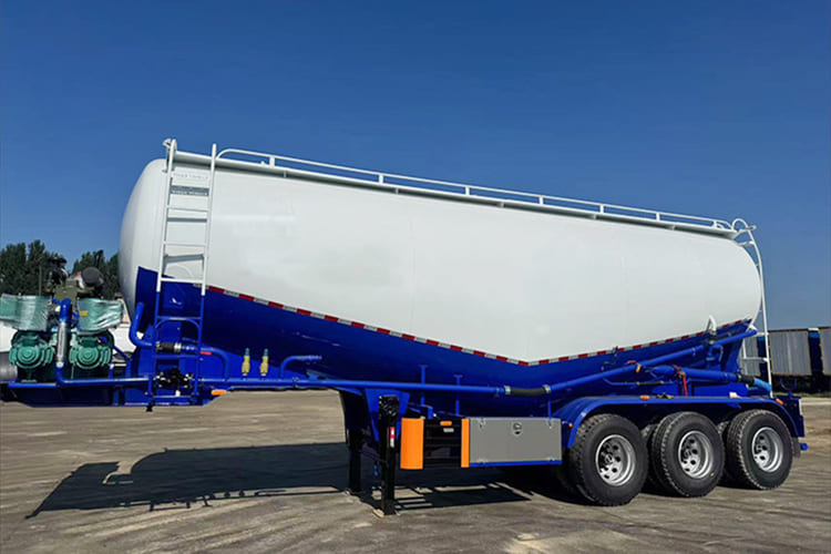 TITAN Dry Bulk Trailer for Sale in Ghana - Tanksemi: bilde 3 TITAN Dry Bulk Trailer for Sale in Ghana - Tanksemi: bilde 3