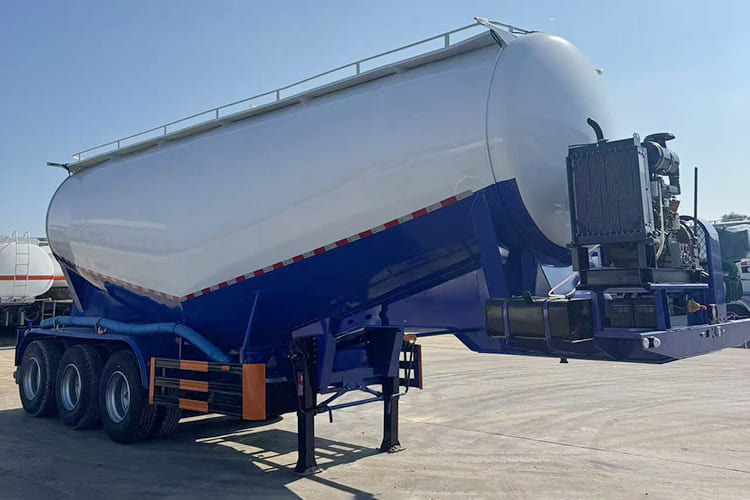 TITAN Dry Bulk Trailer for Sale in Ghana - Tanksemi: bilde 2 TITAN Dry Bulk Trailer for Sale in Ghana - Tanksemi: bilde 2
