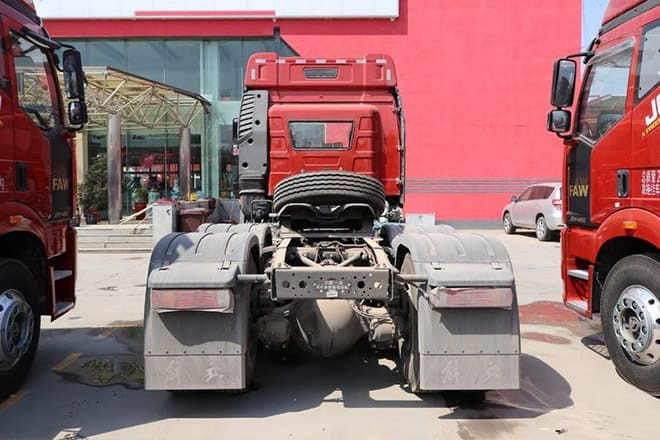 FAW Faw J6P 380HP Truck for Sale in Mali - Trekkvogn: bilde 2 FAW Faw J6P 380HP Truck for Sale in Mali - Trekkvogn: bilde 2