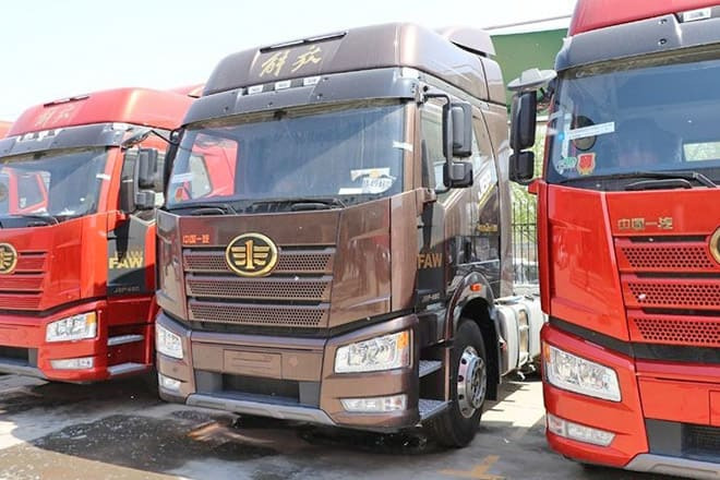 FAW Faw J6P 6X4 Tractor Head for Sale in Angola - Trekkvogn: bilde 1 FAW Faw J6P 6X4 Tractor Head for Sale in Angola - Trekkvogn: bilde 1