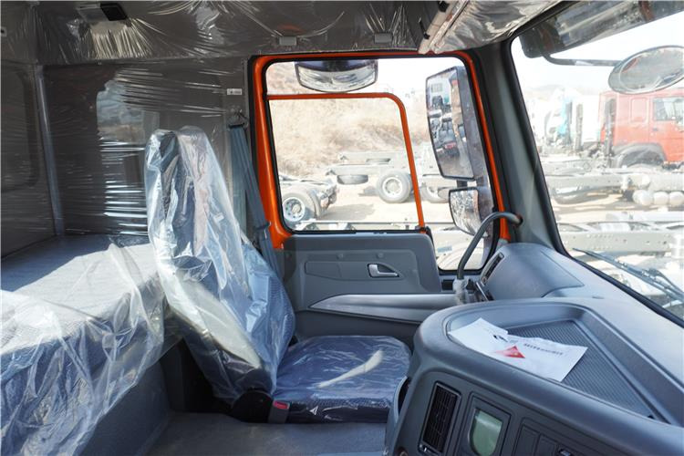 SINOTRUK Howo 371hp 6x4 10 Tires Truck Head for Sale In Jamaica - Trekkvogn: bilde 5 SINOTRUK Howo 371hp 6x4 10 Tires Truck Head for Sale In Jamaica - Trekkvogn: bilde 5