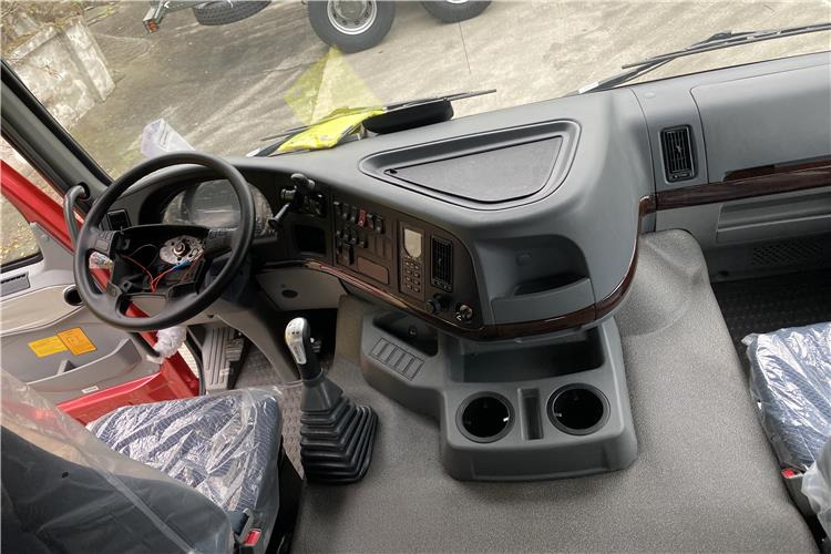 SINOTRUK Howo 371hp Truck Head for Sale In Tanzania - Trekkvogn: bilde 3 SINOTRUK Howo 371hp Truck Head for Sale In Tanzania - Trekkvogn: bilde 3