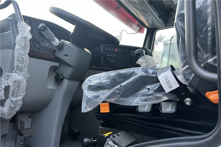 SINOTRUK Howo Truck Price - 400hp 10 Wheeler for Sale In Cameroon - Trekkvogn: bilde 3 SINOTRUK Howo Truck Price - 400hp 10 Wheeler for Sale In Cameroon - Trekkvogn: bilde 3