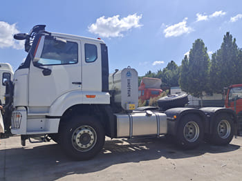 SINOTRUK Sinotruck for sale for Sale in Malawi - Trekkvogn: bilde 2 SINOTRUK Sinotruck for sale for Sale in Malawi - Trekkvogn: bilde 2