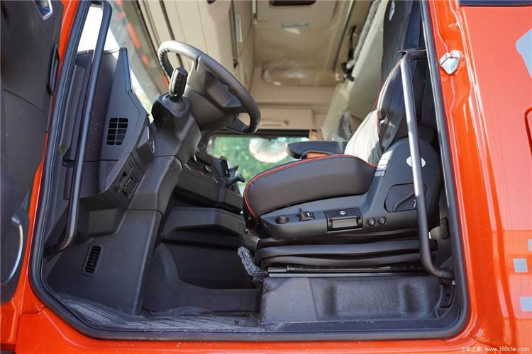 SINOTRUK Used Sitrak G7S Truck Tractor for Sale In Nigeria - Trekkvogn: bilde 4 SINOTRUK Used Sitrak G7S Truck Tractor for Sale In Nigeria - Trekkvogn: bilde 4