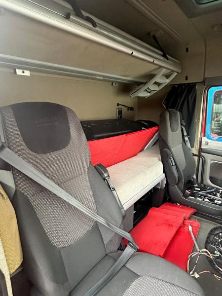 DAF XF105-460 Rouge - Førerhus for Lastebil: bilde 3 DAF XF105-460 Rouge - Førerhus for Lastebil: bilde 3