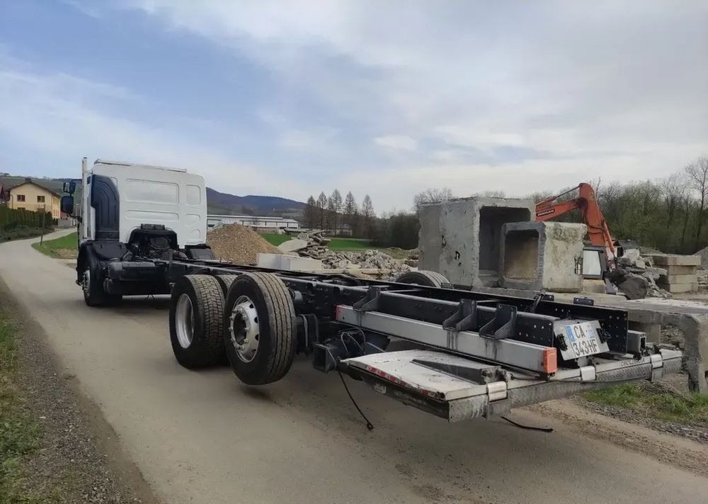 Renault Premium 26.380 Dxi 6x2 rama do zabudowy - Chassis lastebil: bilde 4 Renault Premium 26.380 Dxi 6x2 rama do zabudowy - Chassis lastebil: bilde 4