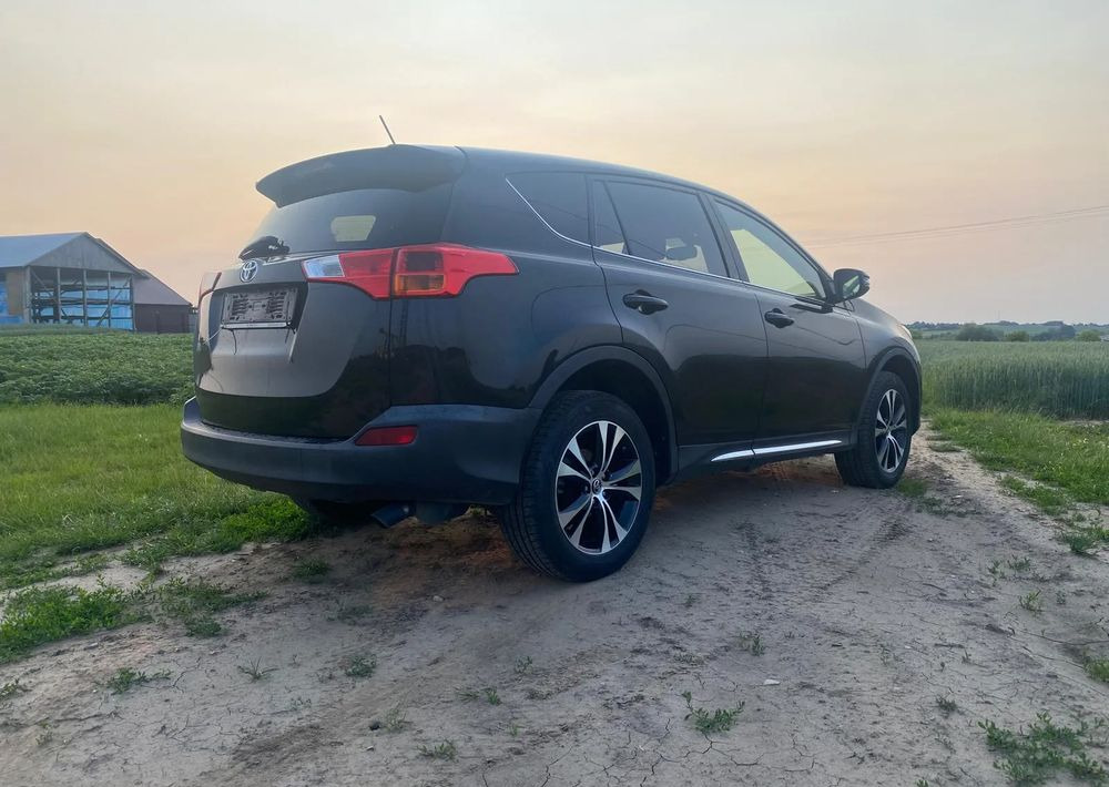 Toyota RAV4 2.0 D-4D 4x4 - SUV: bilde 1 Toyota RAV4 2.0 D-4D 4x4 - SUV: bilde 1