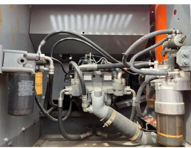 Beltegraver 2021 Hitachi ZX240-3: bilde 12