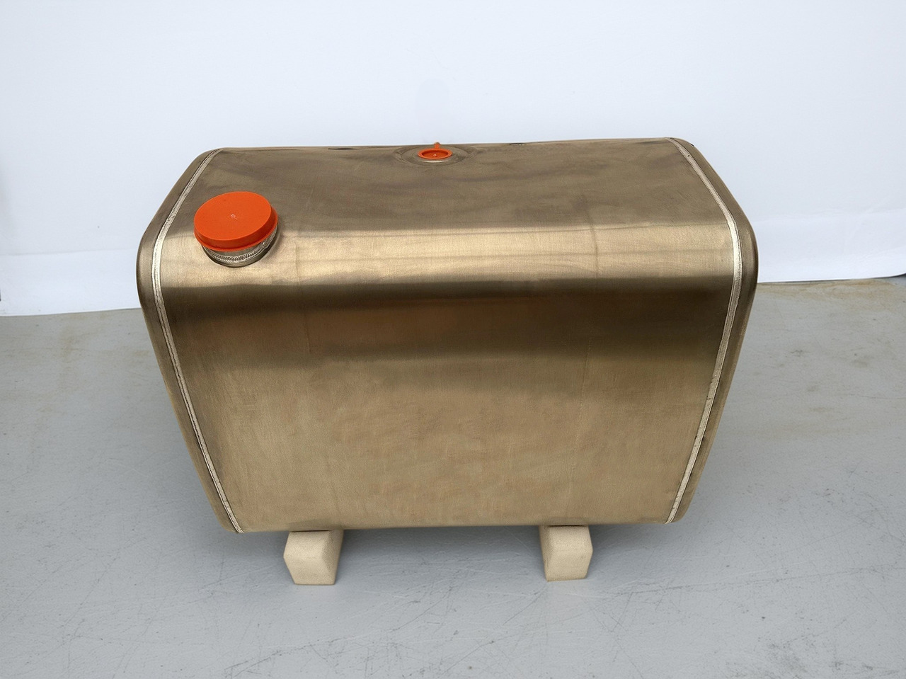 VOLVO - Drivstofftank: bilde 1 VOLVO - Drivstofftank: bilde 1