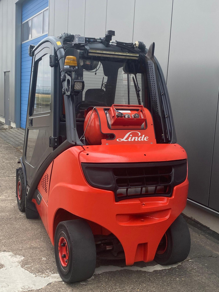 Linde Linde H 25 T - 6-372 h - Seitenschieber - - Gasstruck: bilde 3 Linde Linde H 25 T - 6-372 h - Seitenschieber - - Gasstruck: bilde 3