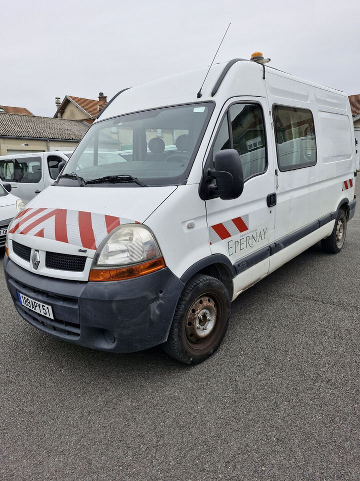 Renault Master 189APY51 7 places de 2005. 68 226 Km. Cabine repliable. Entretien régulier. Compte rendus des derniers Contrôle technique en pièces jointe avec Carte grise + historique entretien. - Varebil med dobbelt førerhus: bilde 3 Renault Master 189APY51 7 places de 2005. 68 226 Km. Cabine repliable. Entretien régulier. Compte rendus des derniers Contrôle technique en pièces jointe avec Carte grise + historique entretien. - Varebil med dobbelt førerhus: bilde 3