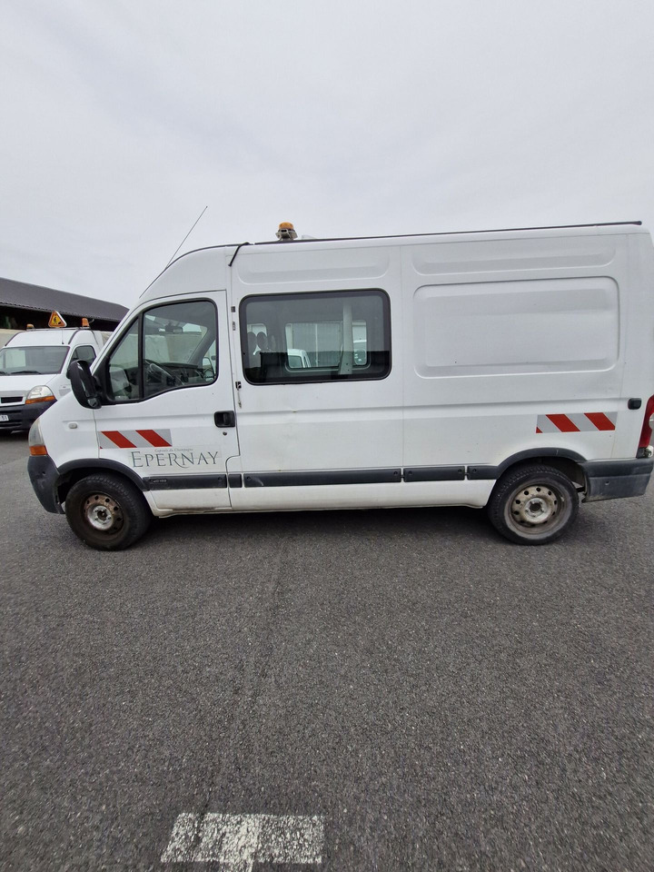 Renault Master 189APY51 7 places de 2005. 68 226 Km. Cabine repliable. Entretien régulier. Compte rendus des derniers Contrôle technique en pièces jointe avec Carte grise + historique entretien. - Varebil med dobbelt førerhus: bilde 1 Renault Master 189APY51 7 places de 2005. 68 226 Km. Cabine repliable. Entretien régulier. Compte rendus des derniers Contrôle technique en pièces jointe avec Carte grise + historique entretien. - Varebil med dobbelt førerhus: bilde 1