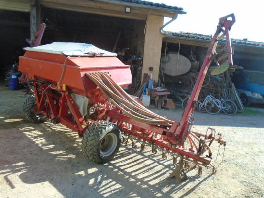 Kverneland DV6 - Såmaskin: bilde 2 Kverneland DV6 - Såmaskin: bilde 2