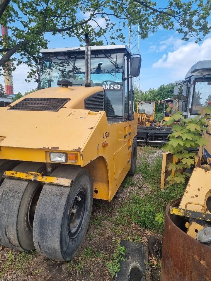Ammann AP 240 - Gummihjuls vals: bilde 2 Ammann AP 240 - Gummihjuls vals: bilde 2