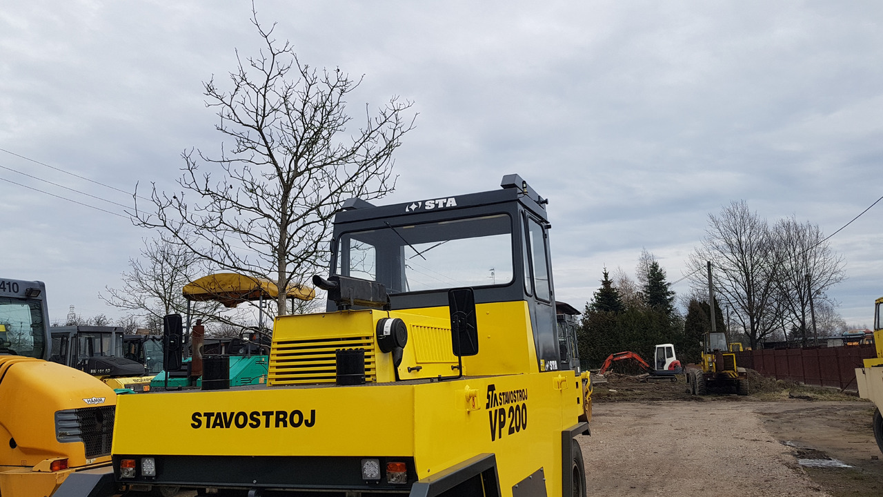 Stavostroj Remasz VP200 - Gummihjuls vals: bilde 2 Stavostroj Remasz VP200 - Gummihjuls vals: bilde 2