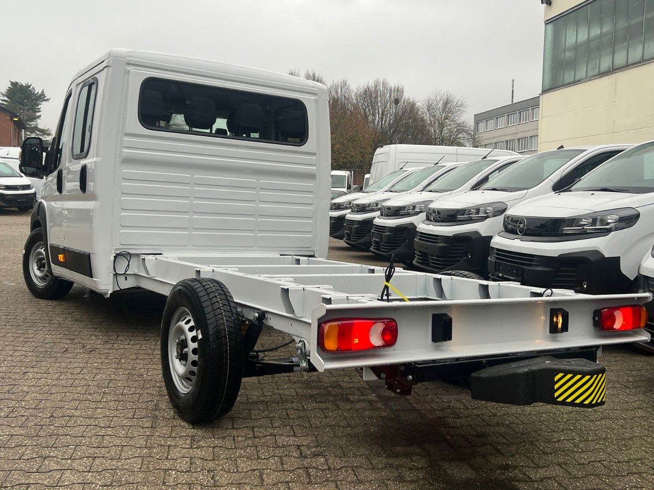 Opel Movano Fahrgestell DoKa PS 180 35 L4 Heavy DSK - BE trekkvogn, Varebil med dobbelt førerhus: bilde 5 Opel Movano Fahrgestell DoKa PS 180 35 L4 Heavy DSK - BE trekkvogn, Varebil med dobbelt førerhus: bilde 5
