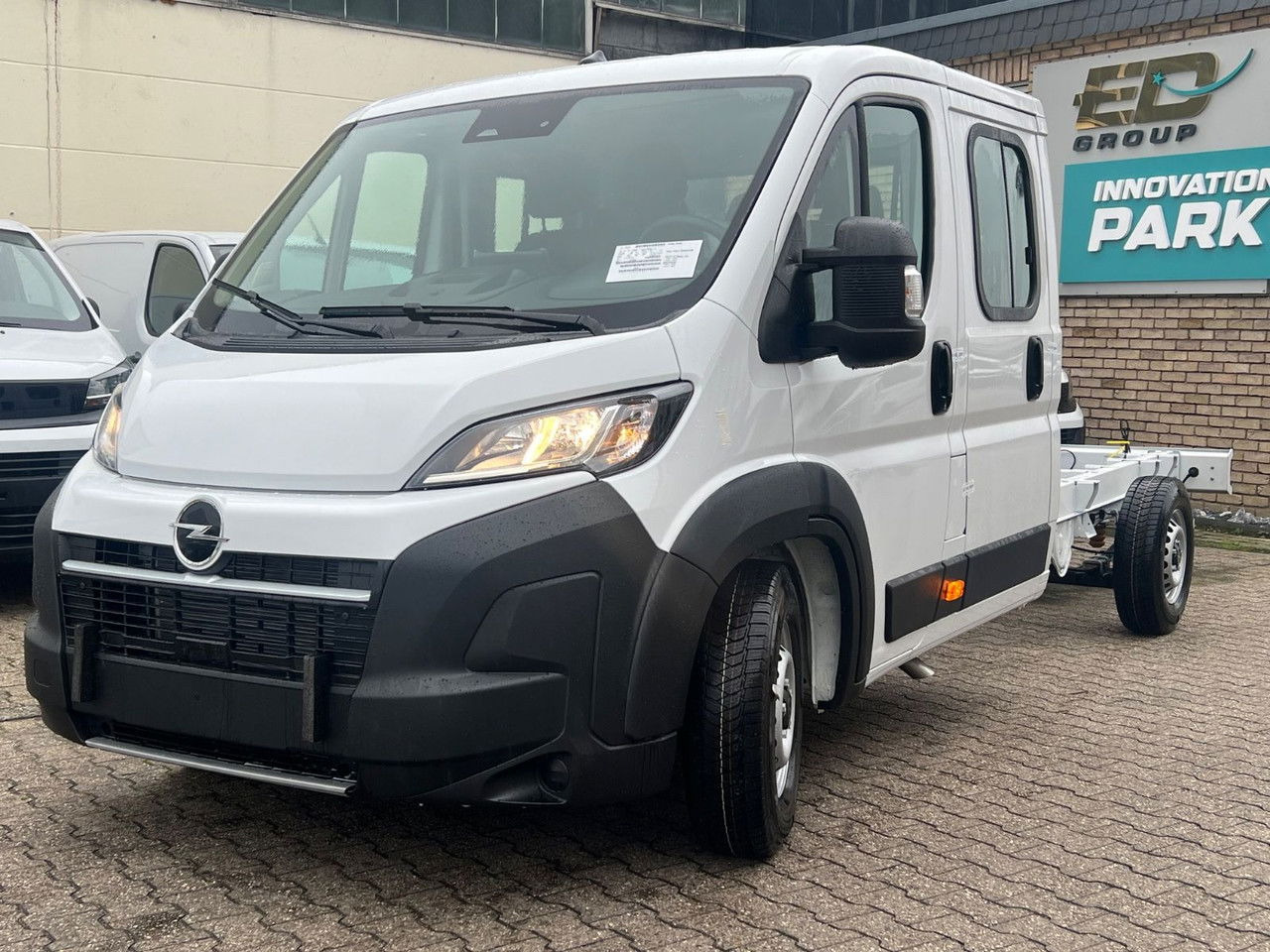 Opel Movano Fahrgestell DoKa PS 180 35 L4 Heavy DSK - BE trekkvogn, Varebil med dobbelt førerhus: bilde 1 Opel Movano Fahrgestell DoKa PS 180 35 L4 Heavy DSK - BE trekkvogn, Varebil med dobbelt førerhus: bilde 1
