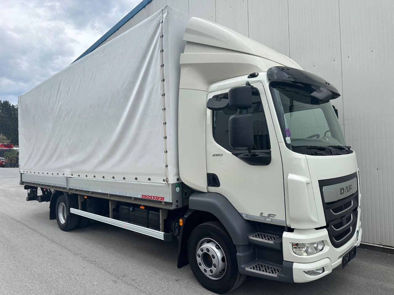 DAF LF 260 8Gang Bär-LBW - Kapellbil: bilde 2 DAF LF 260 8Gang Bär-LBW - Kapellbil: bilde 2