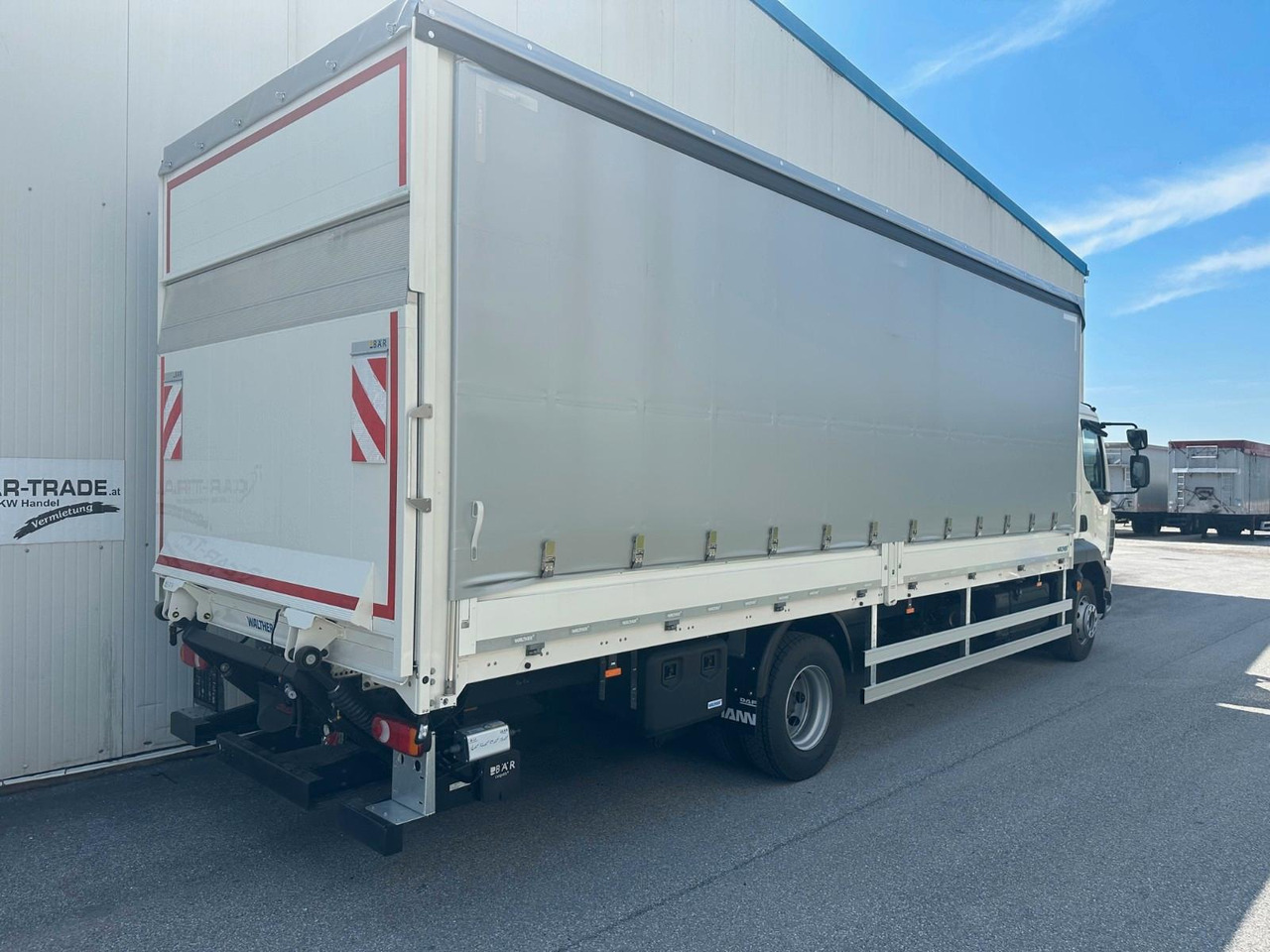 DAF LF 290 8Gang Webasto AHK Bär-LBW DAF LF 290 8Gang Webasto AHK Bär-LBW - Kapellbil: bilde 4 DAF LF 290 8Gang Webasto AHK Bär-LBW DAF LF 290 8Gang Webasto AHK Bär-LBW - Kapellbil: bilde 4