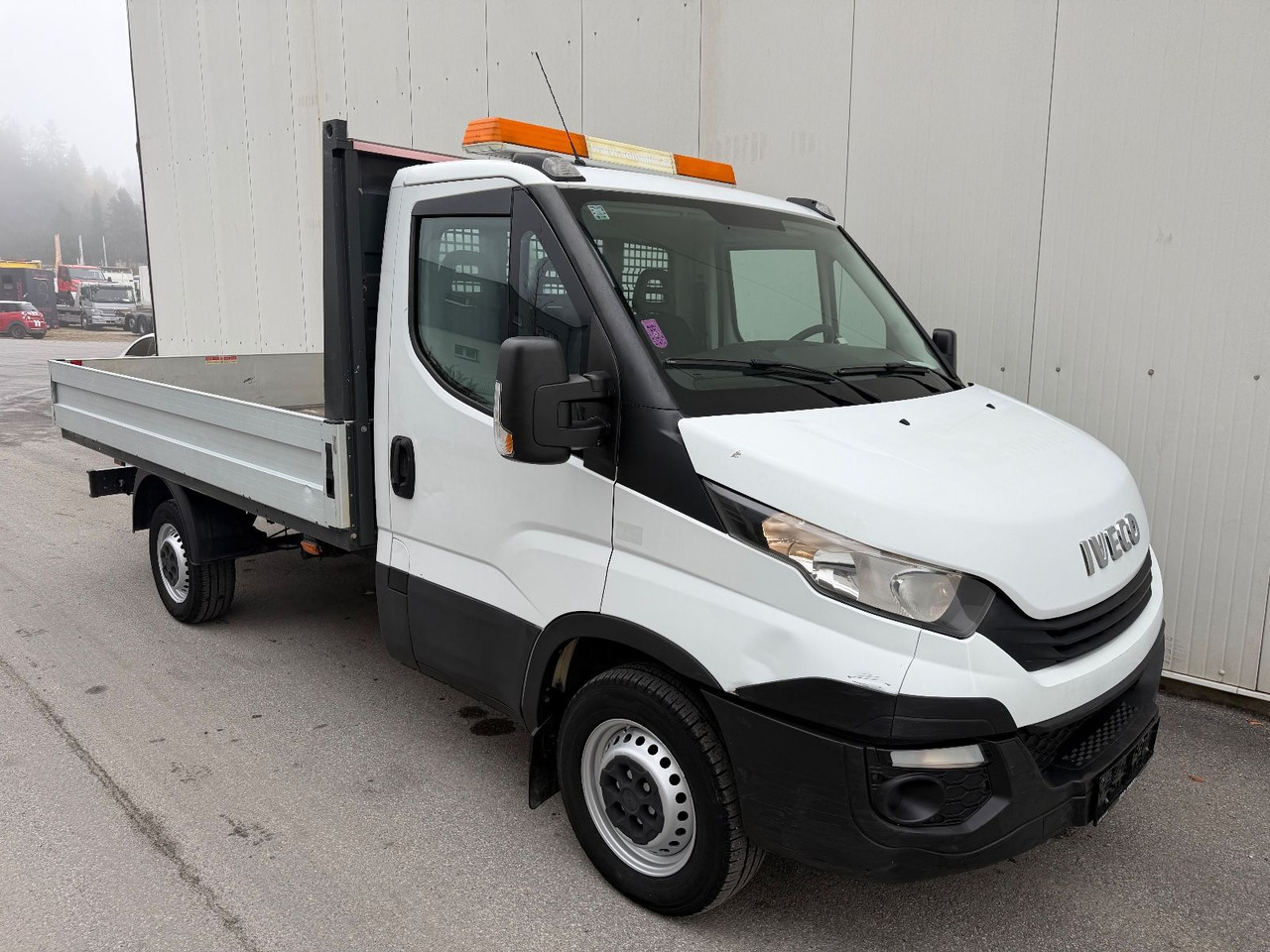 Iveco Daily 35S16 Kliam/AHK - Varebil med plan: bilde 2 Iveco Daily 35S16 Kliam/AHK - Varebil med plan: bilde 2