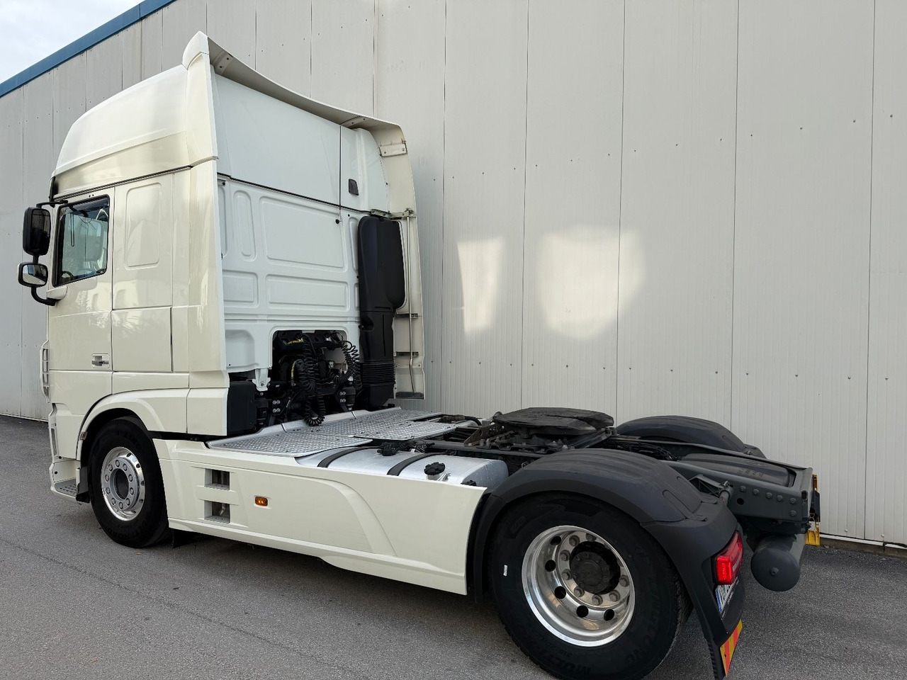 DAF XF 530 Vollausstattung Vollluft 2l-Hydraulik - Trekkvogn: bilde 4 DAF XF 530 Vollausstattung Vollluft 2l-Hydraulik - Trekkvogn: bilde 4