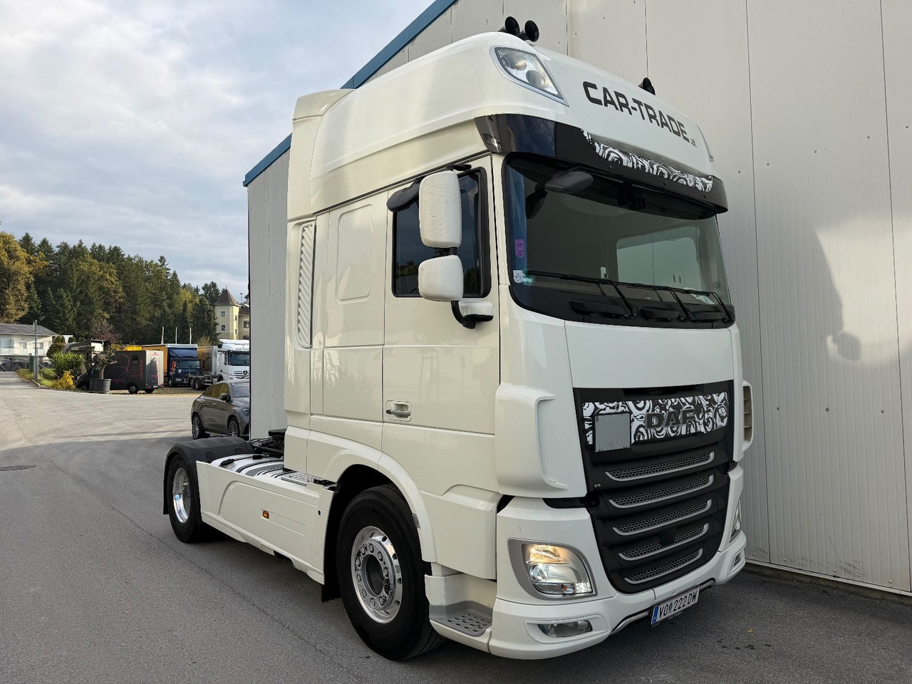 DAF XF 530 Vollausstattung Vollluft 2l-Hydraulik - Trekkvogn: bilde 2 DAF XF 530 Vollausstattung Vollluft 2l-Hydraulik - Trekkvogn: bilde 2