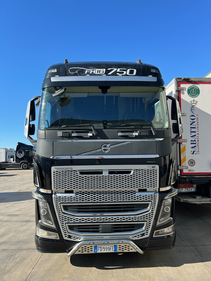VOLVO FH 750 - Lastebil med kjøl: bilde 4 VOLVO FH 750 - Lastebil med kjøl: bilde 4