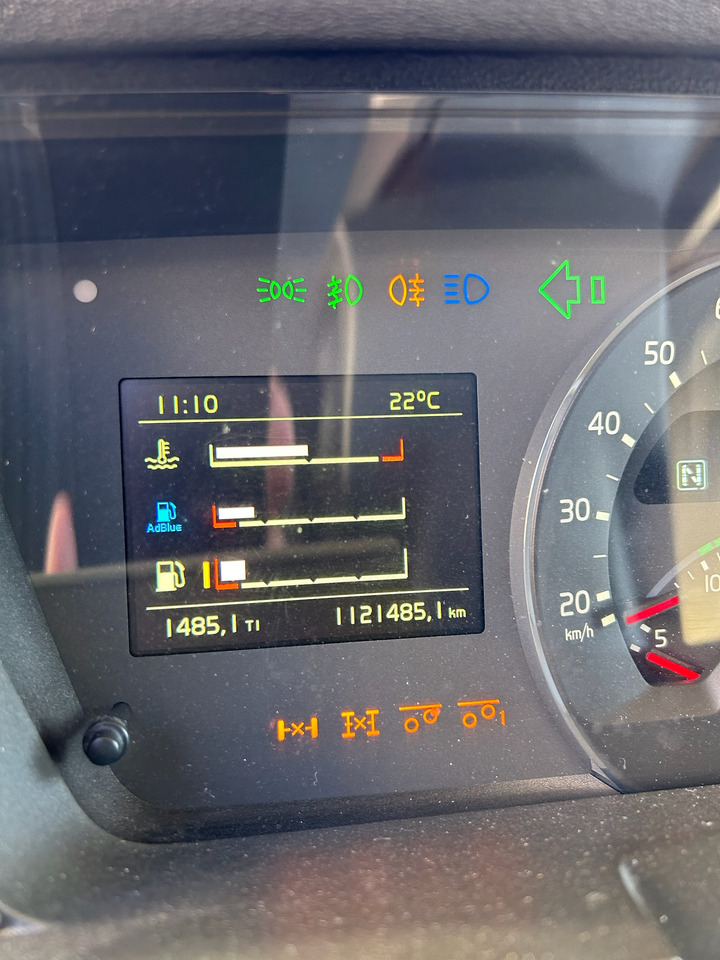 VOLVO FH 750 - Lastebil med kjøl: bilde 2 VOLVO FH 750 - Lastebil med kjøl: bilde 2