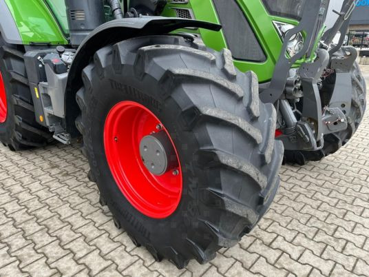 Fendt 720 S4 PROFI PLUS - Traktor: bilde 4 Fendt 720 S4 PROFI PLUS - Traktor: bilde 4
