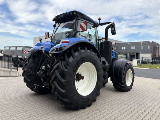 NEW HOLLAND New Holland T8.350 PLMi Genesis - Traktor: bilde 3 NEW HOLLAND New Holland T8.350 PLMi Genesis - Traktor: bilde 3
