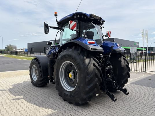 New Holland T7.300 PLMi - Traktor: bilde 5 New Holland T7.300 PLMi - Traktor: bilde 5
