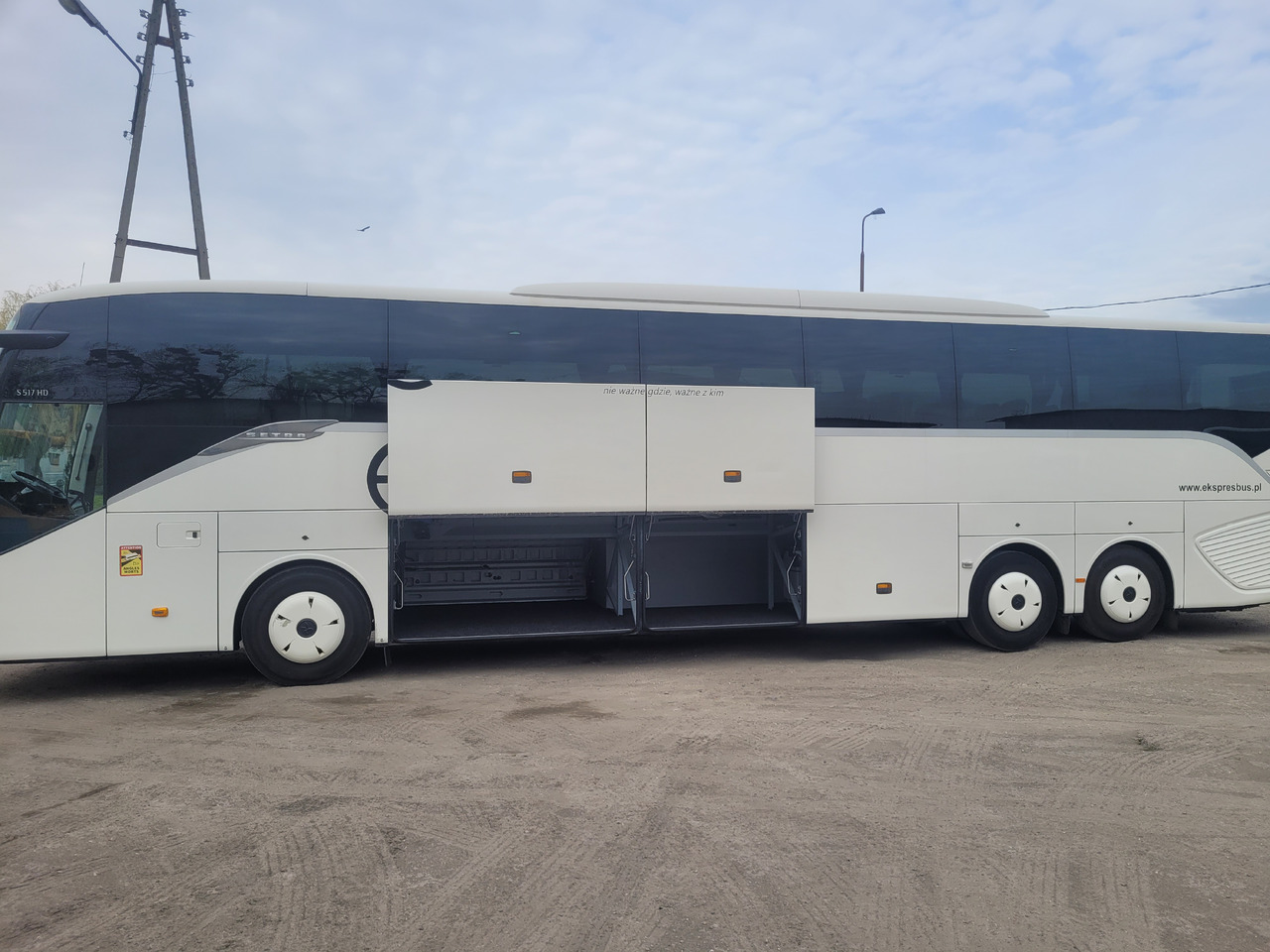 SETRA 517 HD - Turistbuss: bilde 4 SETRA 517 HD - Turistbuss: bilde 4