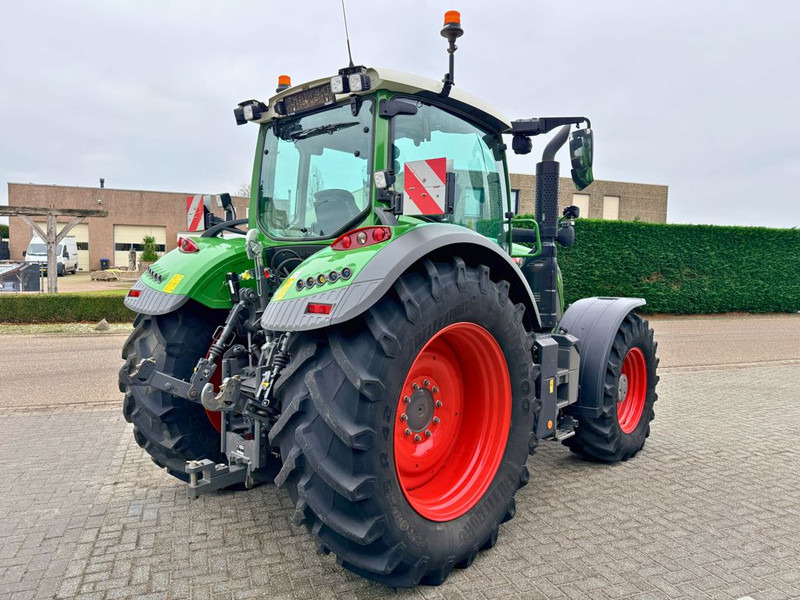 Fendt 718 Vario Power+ Gen 6 - Traktor: bilde 3 Fendt 718 Vario Power+ Gen 6 - Traktor: bilde 3