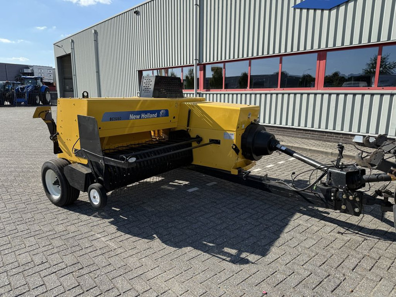 New Holland BC5060 Mini Balenpers - Firkantpresse: bilde 4 New Holland BC5060 Mini Balenpers - Firkantpresse: bilde 4