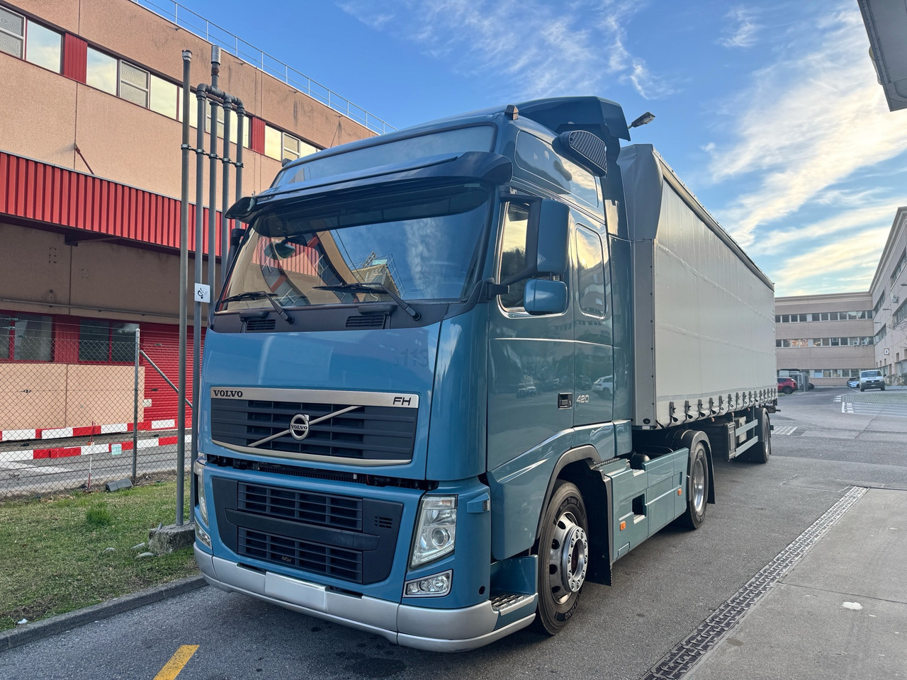 Volvo FH-420 4x2 - Trekkvogn: bilde 1 Volvo FH-420 4x2 - Trekkvogn: bilde 1