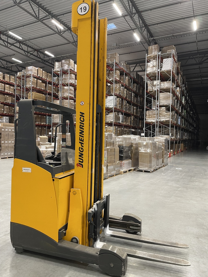 JUNGHEINRICH ETV214 - Reachtruck: bilde 1 JUNGHEINRICH ETV214 - Reachtruck: bilde 1