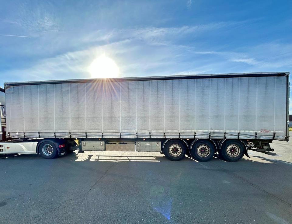 Auflieger + Staplerhalterung + gelenkte Achse + Plane + TÜV - Gardintrailer: bilde 2 Auflieger + Staplerhalterung + gelenkte Achse + Plane + TÜV - Gardintrailer: bilde 2